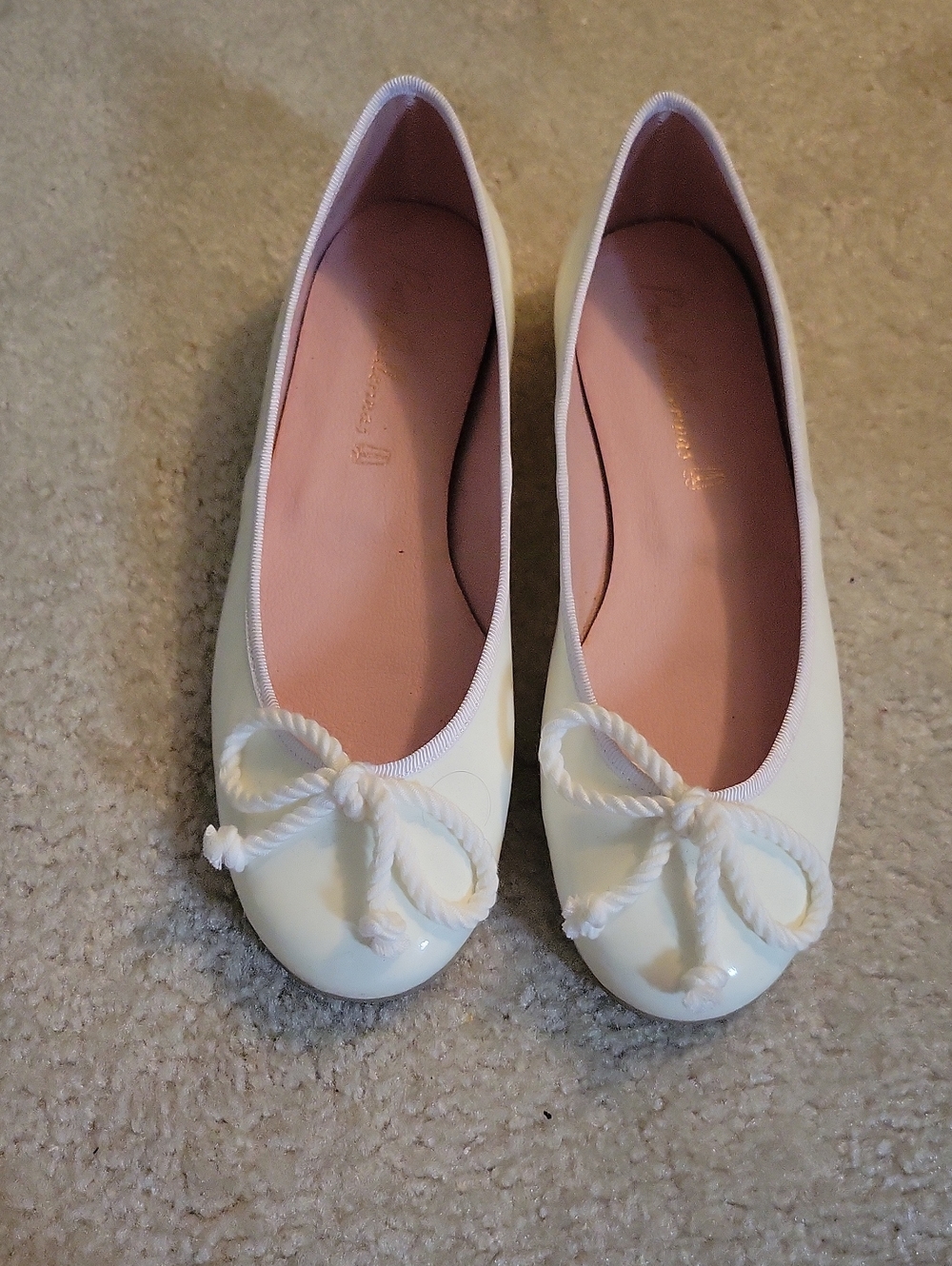 Pretty Ballerinas White Patent Ballet Flats with Rope Bow